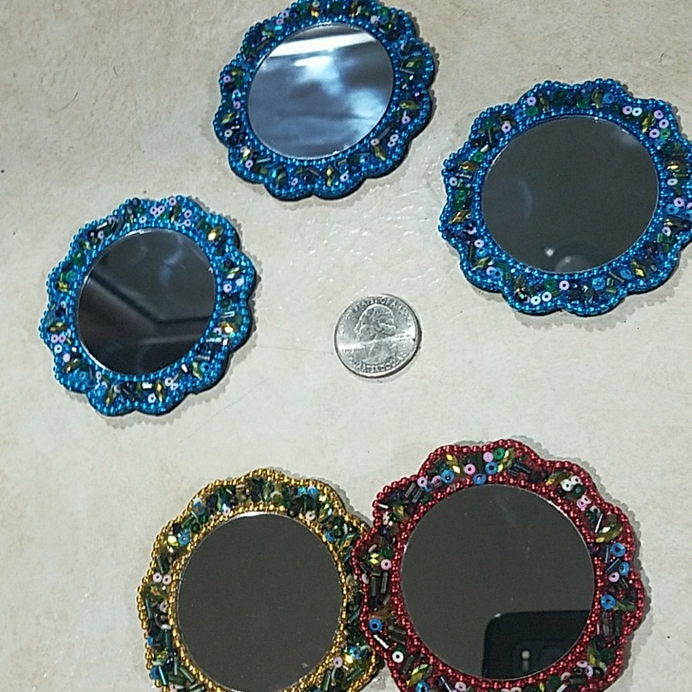 Compact mirror